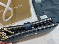 Grajewo ogłoszenia: sprzedam nowy portfel damski Michael Kors kolor granatowy polecam - zdjęcie